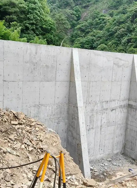 沧州河间重力式挡土墙